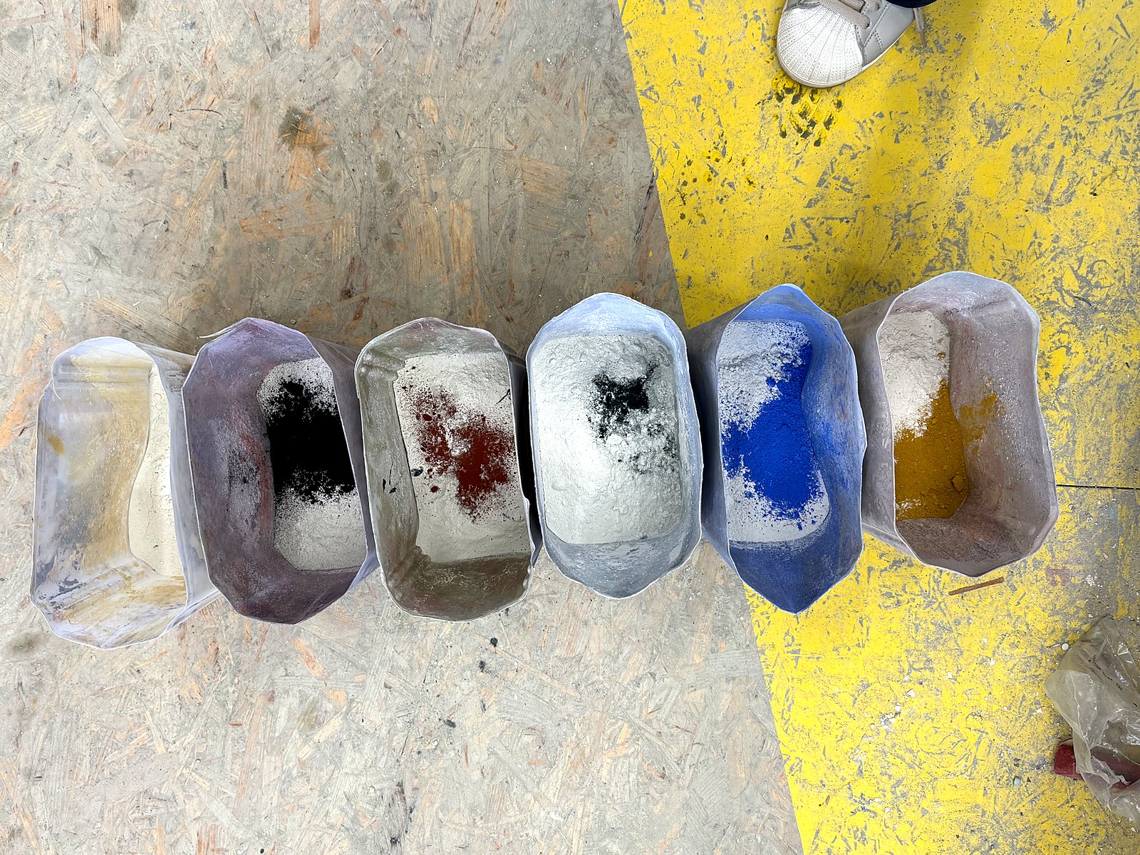 Les pigments de couleur prêts à être utilisés